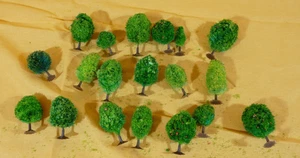 Alberi Taglia Z - N 19 Pezzi Altezza 4 - 5 cm - Foto 1 di 1
