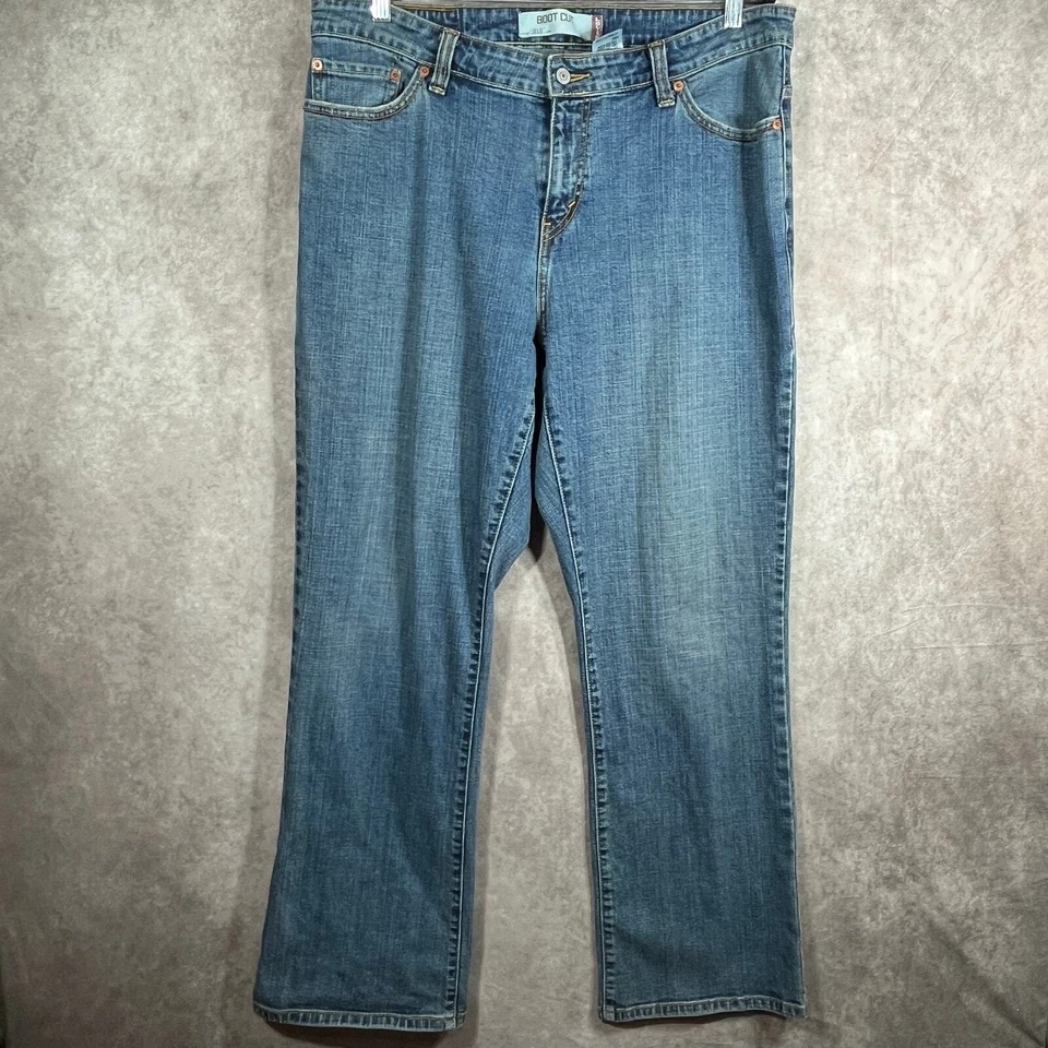 Levi's 515 Bootcut Jeans Womens Size 18M Blue Dark Wash Denim High Rise Casual - Image 1 of 4