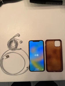 Apple iPhone 11 Pro Max 64 Go - Débloqué - Occasion - Photo 1 sur 3