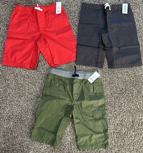 Carter’s Lot Of 3 Boys Shorts Size 12 Red, Gray, Green New With Tags  - Picture 1 of 5