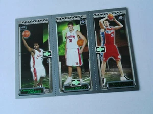 LEBRON JAMES 03/04 Topps Matrix Mini RC #111 ROOKIE DARKO MILICIC * CHRIS KAMAN - Bild 1 von 2
