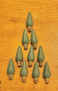VINTAGE C-6 CHRISTMAS GREEN LIGHT BULBS - 10 BULBS TESTED - Picture 1 of 1