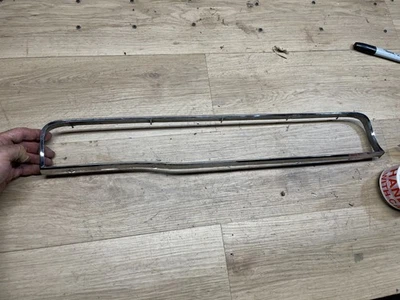 Cargador luz trasera 1969 Chrometrim derecha usado clasificación B B+ algunos pozos 12 fotos 69-70 Foto 1 de 4