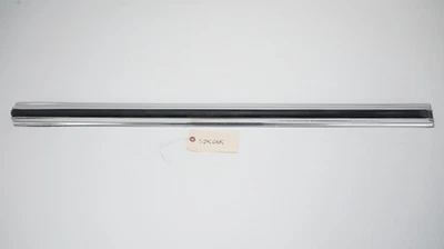 Camión Ford serie F 1973-1979 | 78-79 Bronco puerta superior pasajero moldura/moldura Foto 1 de 4