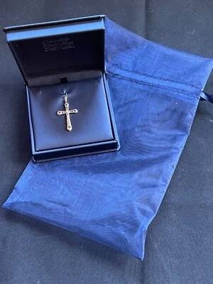 ART DECO PLATINUM & 18K YELLOW GOLD CROSS PENDANT CIRCA 1920'S - Image 1 of 3