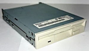 Newtronics Mitsumi Model D359M3 3 1/2" Floppy Disk Drive 34 Pin PATA UNTESTED - Afbeelding 1 van 13
