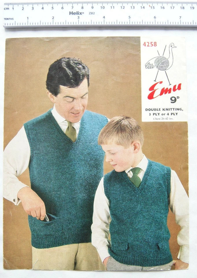 Vintage: Emu 4258 pullovers, 3 or 4 ply - Image 1 of 1