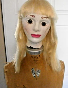 Blonde mittellange Perücke, Synthetik - Bild 1 von 5