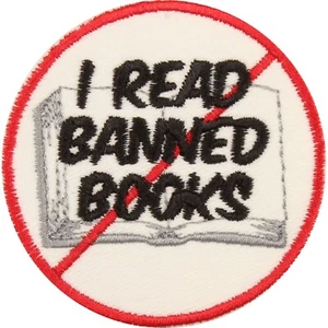 Parche I Read Banned Books - Hecho en EE. UU. - Parche para amantes de libros - Parche para bibliófilos - Imagen 1 de 8