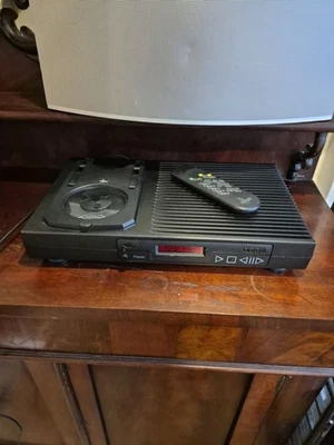 Rega Planet Compact Disc CD Player Audiophile High End Hifi Separate With Remote - Image 1 of 4