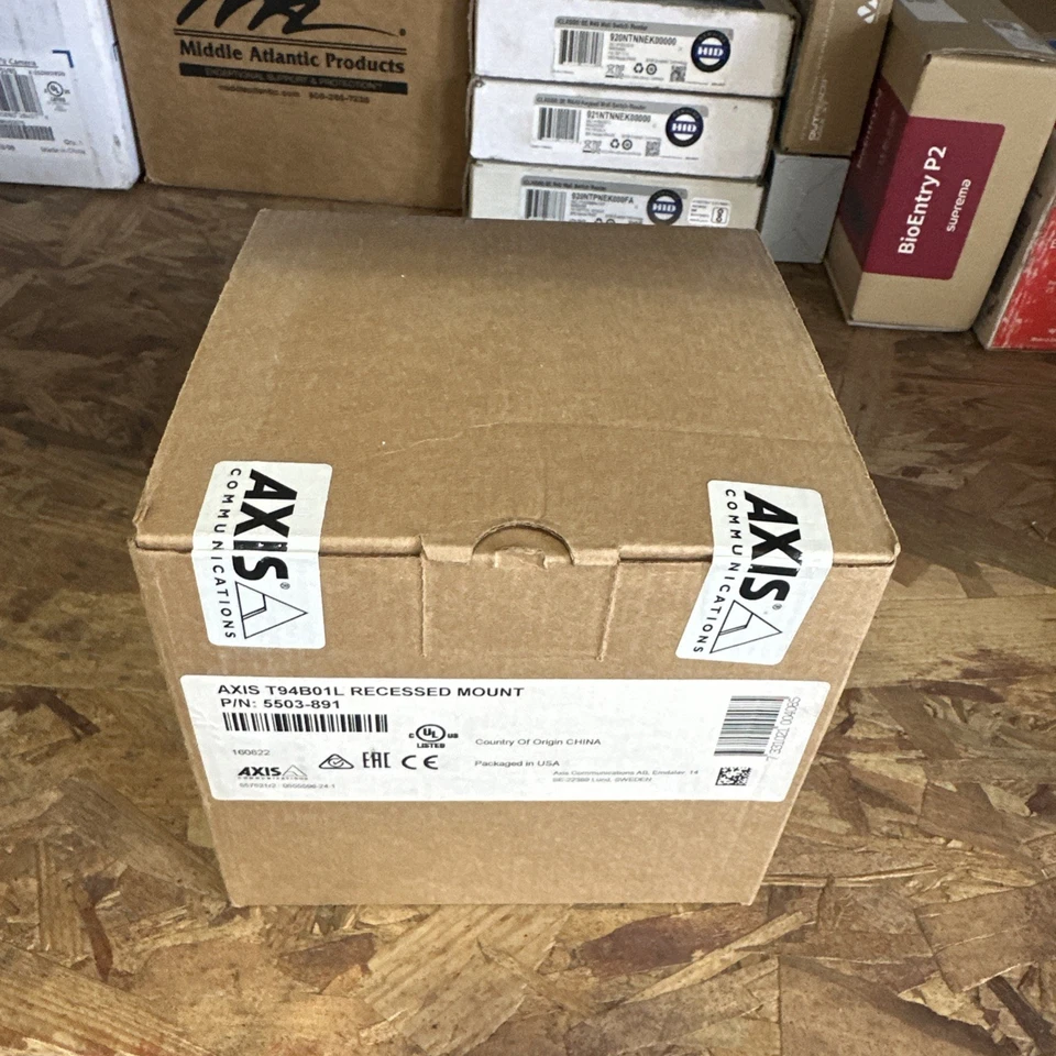 Axis T94B01L Recessed Camera Mount / 5503-891 - Image 1 of 2