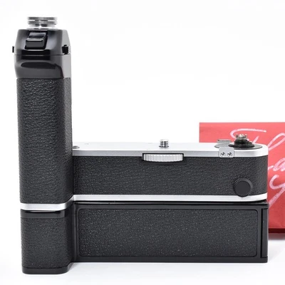 [MINT] Nikon MD-1 Motor Drive & MB-1 Battery Pack for F2 From JAPAN #251020 - Image 1 of 4
