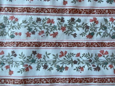 PREQUILTED REVERSIBLE FABRIC~Floral Stripes~TINY PRINT~Vines Leaves~RUST CREAM~ - Image 1 of 4