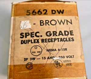 (Caja de 6) Recepción dúplex Woodhead 5662 DW 15A 250V marrón grado especificado. Nema 6-15R - Imagen 1 de 4