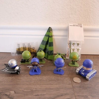 MGA Awesome Little Green Men - ¡Paquete de Batalla Serie 1!!! Lote de 8 figuras Foto 1 de 4