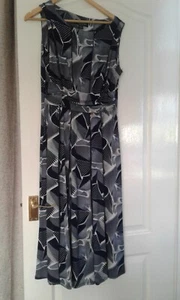 Ladies navy/white dress size12 - Picture 1 of 5