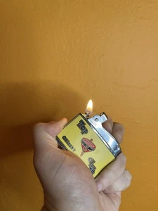 Vintage Top 3 Club Okinawa Wellington Balboa Flat Advert Lighter - Picture 1 of 4