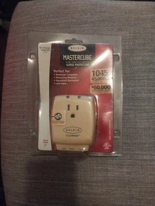 Parasurtenseur Belkin Mastercube modèle F9H120-CW NEUF 1045 joules/45000 ampères - Photo 1/5