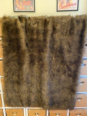 Manta de lujo de piel sintética HORIMOTE HOME 50" X 60" marrón Foto 1 de 2