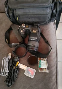 Sony fotocamera digitale ultracompatta obiettivo singolo Cyber-Shot Dsc-F828 con accessori - Foto 1 di 16