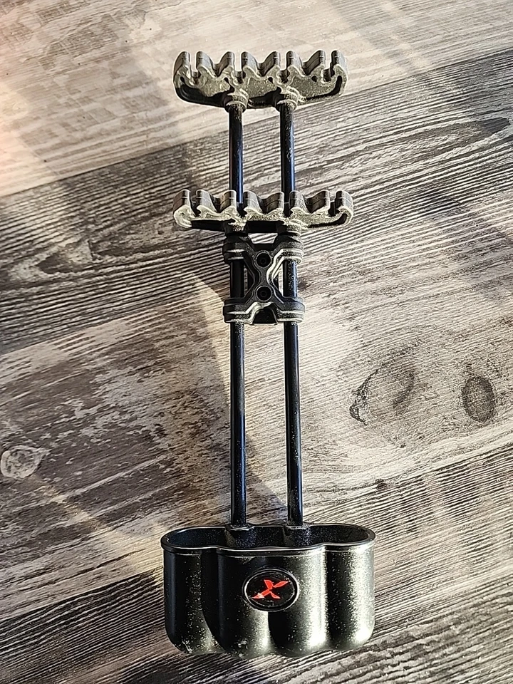 Carcaj Xforce 4 flechas negro usado limpio Foto 1 de 4