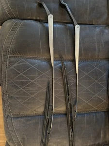 95 Honda Civic wiper blade arms - Picture 1 of 4