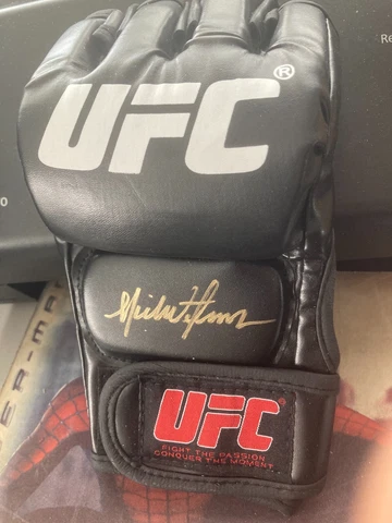 Michelle Waterson UFC Signed Glove ESPN Body Issue Comes with COA Karate Hottie Cover