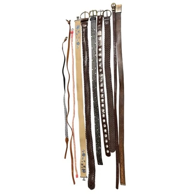 Lote de cinturones mixtos para mujer - 11 cinturones (estilos de cuero, tejido, lona y tachonados) Foto 1 de 2