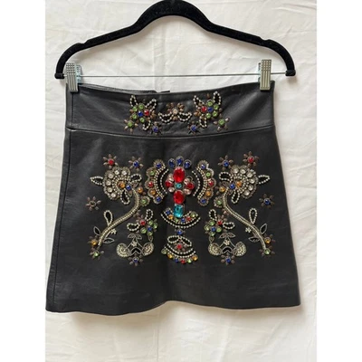 Minifalda de cuero genuino con cuentas adornada Nasty Gal Foto 1 de 4