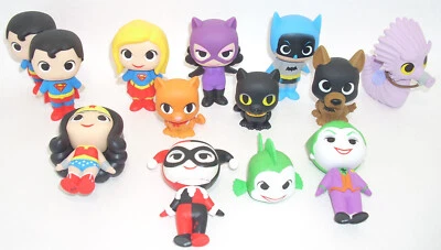 Funko DC Superhéroes y Mascotas Misterio Minis (LOTE DE 13) Joker Fish Batman Isis Foto 1 de 3