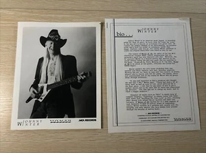 Johnny Winter 1988 Press Kit w/ 8x10 band photo Record Promo - Imagen 1 de 3
