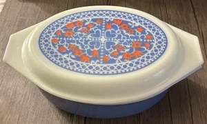 Vintage Pyrex New Holland 2 1/2 Quart ovale Auflaufform mit Deckel blaue Herzen rote Tulpen - Bild 1 von 12