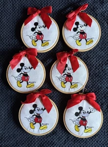 Bestickter Mickey Mouse Weihnachtsschmuck - Bild 1 von 4