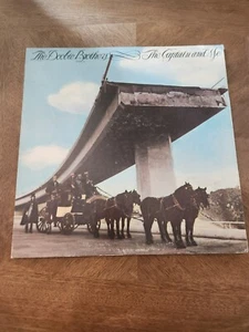 The Doobie Brothers The Captain And Me Warner Brothers Record Album Vinyl LP - Picture 1 of 5