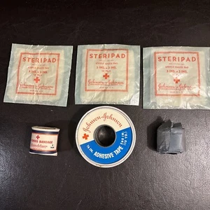 Vintage RED CROSS First Aid Bandages Tin Adhesive Tape Sterile Gauze Johnson n J - Picture 1 of 12
