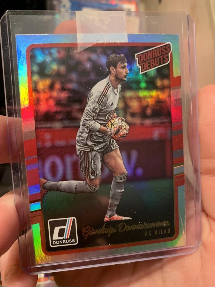 Gianluigi Donnarumma 2016-17 Donruss Debuts SILVER Holo Rookie #201 AC Milan RC - Image 1 of 3