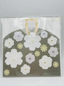 Papyrus Blumenmuster Hochzeitskleid Karte - Bild 1 von 5