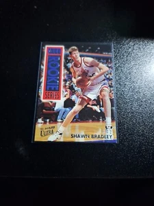 1993-94 FLEER ULTRA ALL ROOKIE SERIES #2 SHAWN BRADLEY PHILADELPHIA 76ERS L@@K!! - Picture 1 of 2