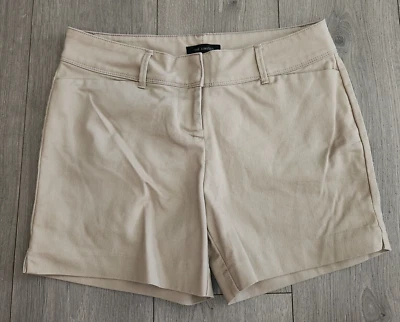 Shorts feminino The Limited chino 4 bege cintura média elástico - Imagem 1 de 4