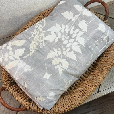 FUNDA NÓRDICA CERÁMICA GRANERO SOMBRA FLORAL PERCAL, COMPLETA/QUEEN ~ GRIS MULTI Foto 1 de 4