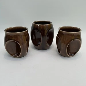 2 tazas vintage Holkham Pottery marrón ojo de búho T112 y 1 grande T106 - Imagen 1 de 14