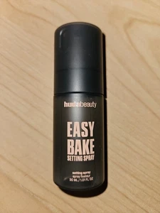 Huda Beauty Easy Bake Mini Setting Spray 30 ml - Bild 1 von 2