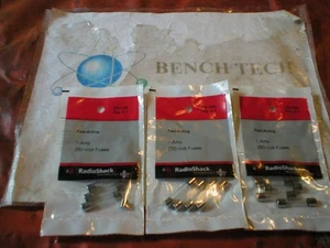 New 3 - Radioshack  270-1005  Pk Of 4  Fast Acting 1  Amp 250 Volt Fuses - Picture 1 of 4
