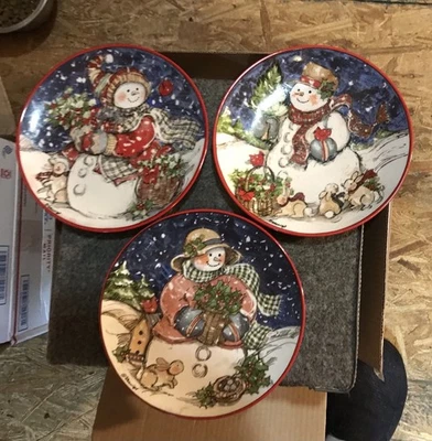 Juego de 3 platos de postre vintage Susan Winget Snow Friends 8-1/2 pulgadas Navidad Foto 1 de 3