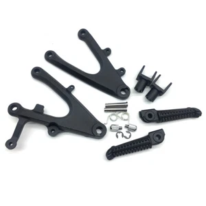 Brand new Black Bicycle Front Foot Pegs Bracket Fit For Yamaha YZF-R1 2004-2006 - Imagen 1 de 6