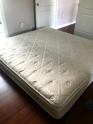 Mattress King Size- Serta Euro top - Image 1 of 3