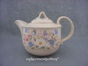 Poole Springtime Teapot - Picture 1 of 1