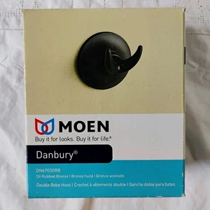 Gancho para bata Moen DN6703 bronce frotado con aceite de la colección Danbury DN67030RB - Imagen 1 de 8