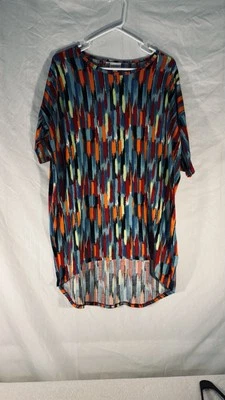 Lularoe Women’s Tunic Sz S Elbow Length Sleeves Multicolor Hem Uneven - Image 1 of 4