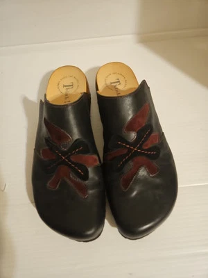 Zueco sin cordones de cuero negro Think Julia Mule para mujer talla 41 plantilla de corcho cómodo Foto 1 de 4